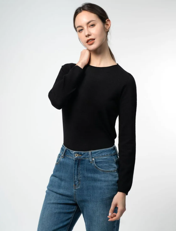 Robyn Pullover Top - Black