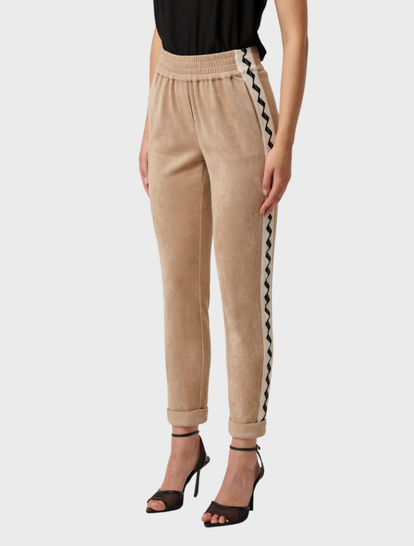 Everley Faux Suede Jogger - Wheat