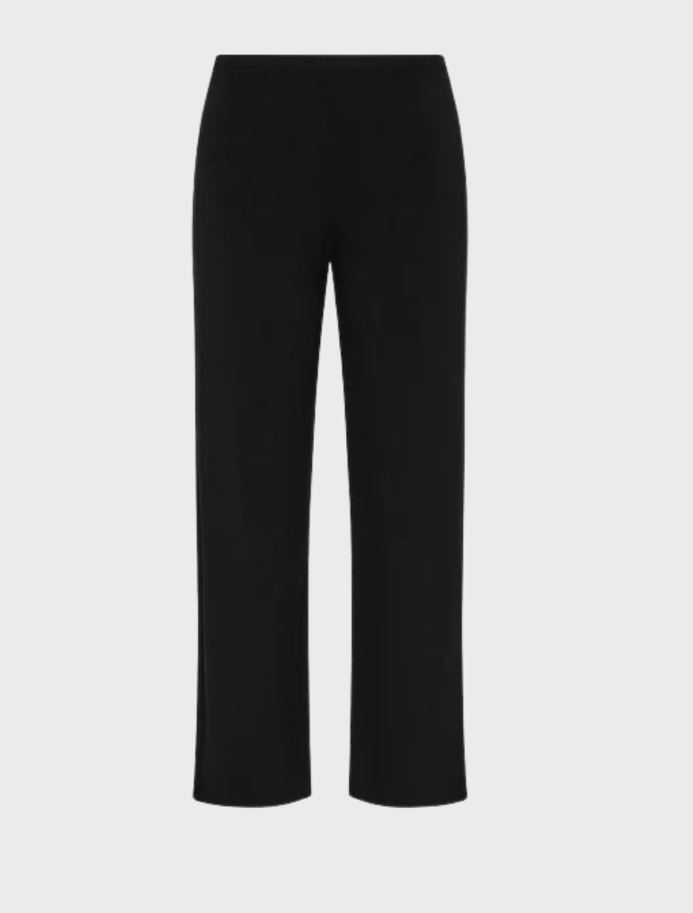 Black 3/4 length pants presented, showcasing a simple design that offers a stylish and comfortable option for everyday wear.