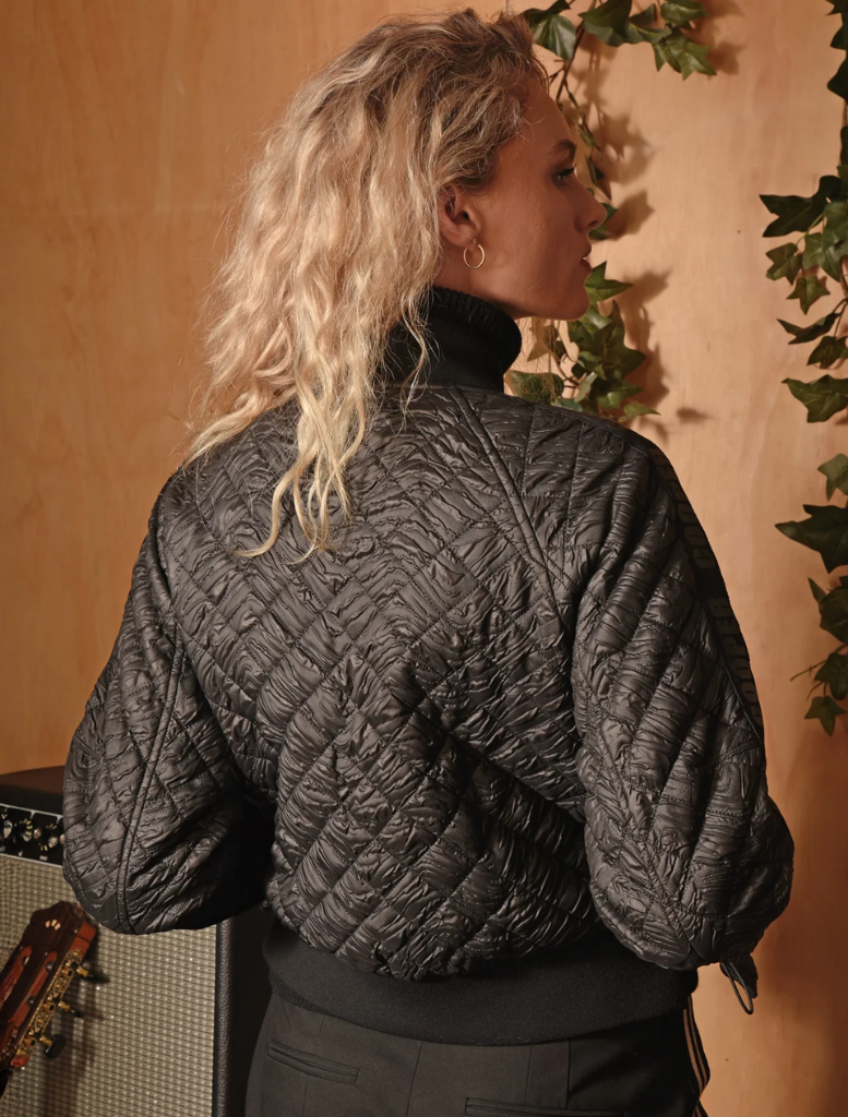 Zip It Off Jacket - Black