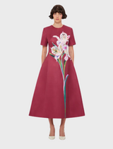 Caroline Short Sleeve Midi Dress - Lily Print in Burgundy