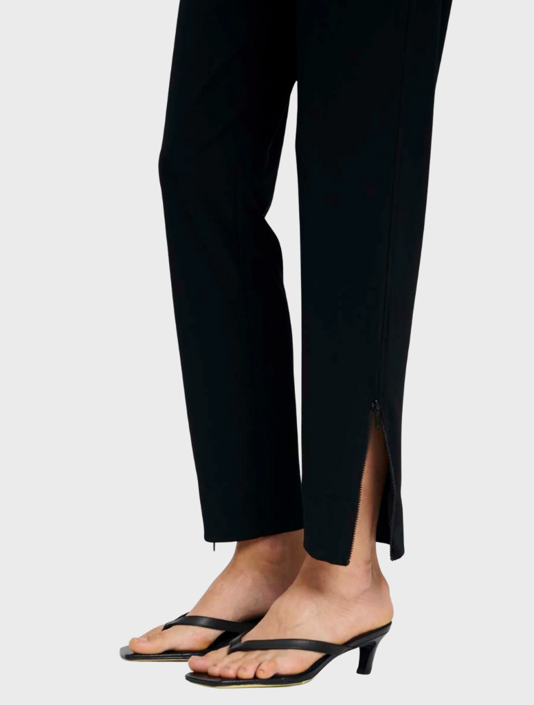 Powder Knit Flex Pant - True Navy