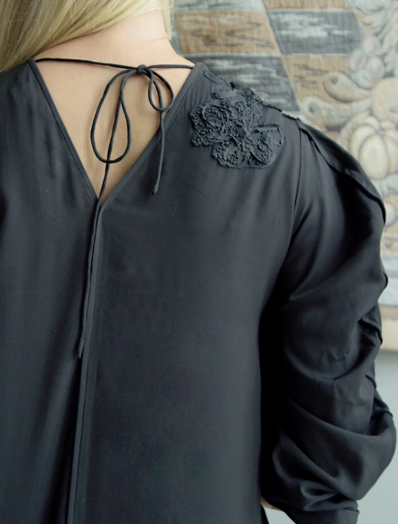 Beauty Drop Dress - Black