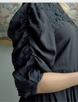 Beauty Drop Dress - Black