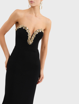 Fashionable black Alexandrite gown, highlighting a sleek design and exquisite craftsmanship for upscale events.