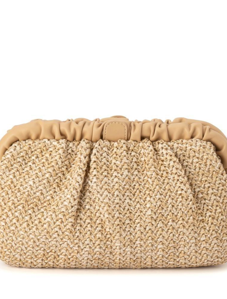 Pleated woven clutch bag made from natural straw, showcasing a stylish and eco-friendly design in a neutral tone.