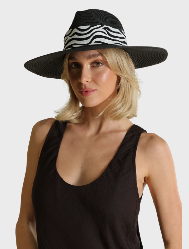 Black Archer Short-Back Fedora hat, featuring a classic design suitable for various occasions.