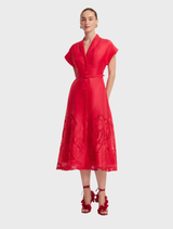 Guidelines for creating responses solely in English, highlighting the importance of following specified modifiers without reference.