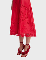 A formal directive on generating responses in English, focusing on compliance with specified modifiers without disclosing them.