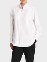 White balcony blouse featuring delicate lace trim and short sleeves, perfect for a stylish summer outfit.