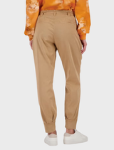 Structured pant in biscotti color, featuring a tailored fit and modern design for a sophisticated look.
