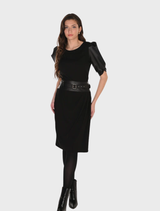 Frank Lyman's black knit skirt offers a refined silhouette and easy pull-on design, perfect for modern women's wardrobes.