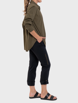 Cargo-style Saville Shirt with a relaxed fit and multiple pockets, ideal for casual or outdoor wear.