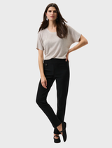 Classic tailored slim pants in black, featuring a sleek design for a polished and professional look.