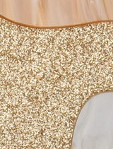 Fashionable gold and white handbag with a chain strap, designed for a modern and elegant appearance.