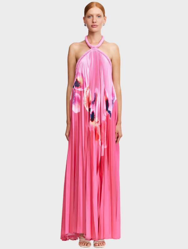 Fixby Maxi Dress in a flowing design, perfect for casual outings or summer events, featuring a vibrant floral pattern.