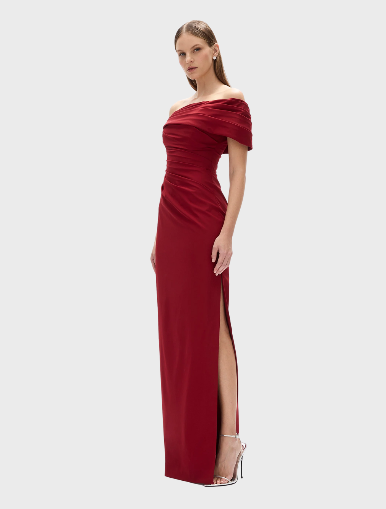 Stunning wine Gale gown showcasing a sophisticated style, designed for elegance at formal gatherings.