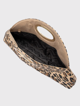 This Geena Straw Clutch Bag, adorned with a leopard print, presents a half-moon shape, a woven texture, and comes with a detachable chain and an internal slip pocket.