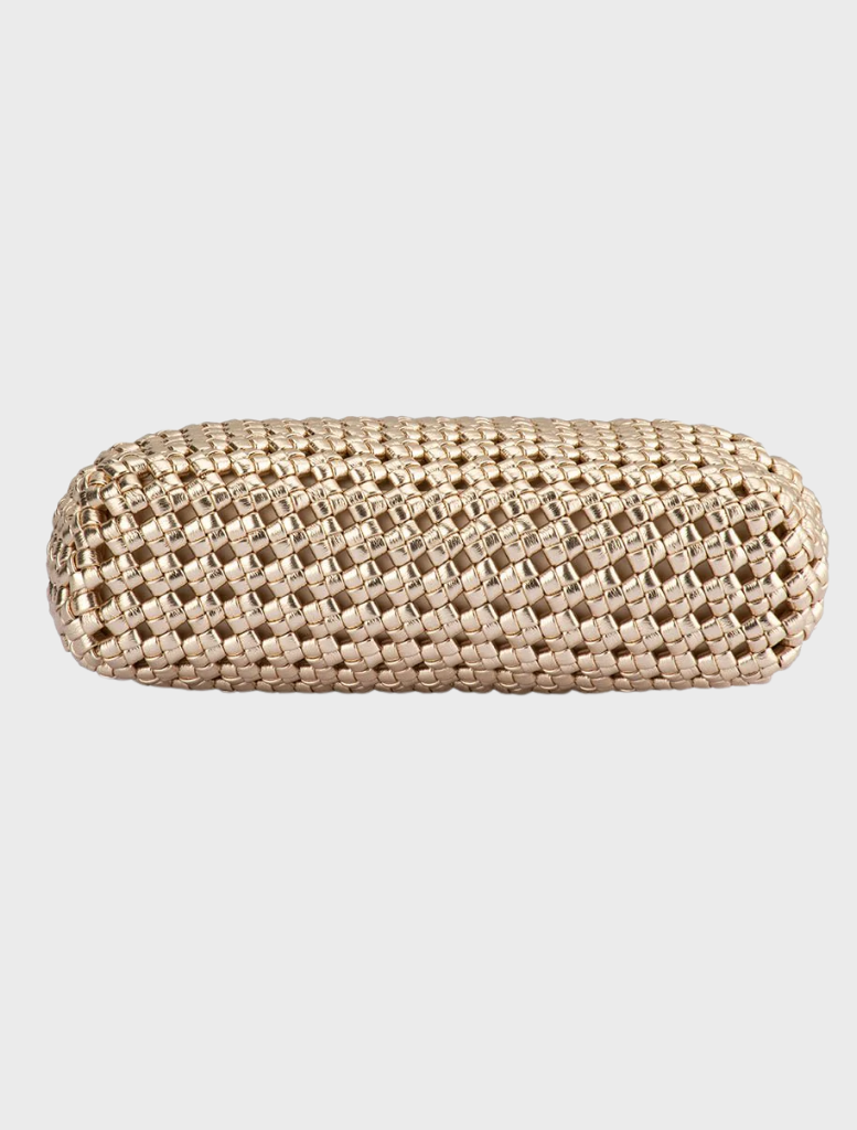 Chic gold clutch bag made of woven material, highlighting a refined and fashionable accessory for any outfit.
