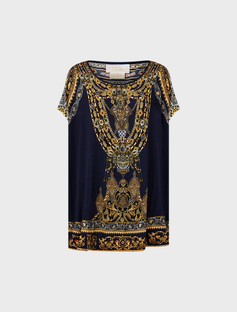  Casual loose fit tee showcasing an artistic depiction of the Imperial Gate, perfect for relaxed wear.
