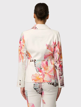 The Kelsey Blazer highlights a tailored shape adorned with a Nautilus Bloom pattern, a two-button front, and a comfortable stretch material.