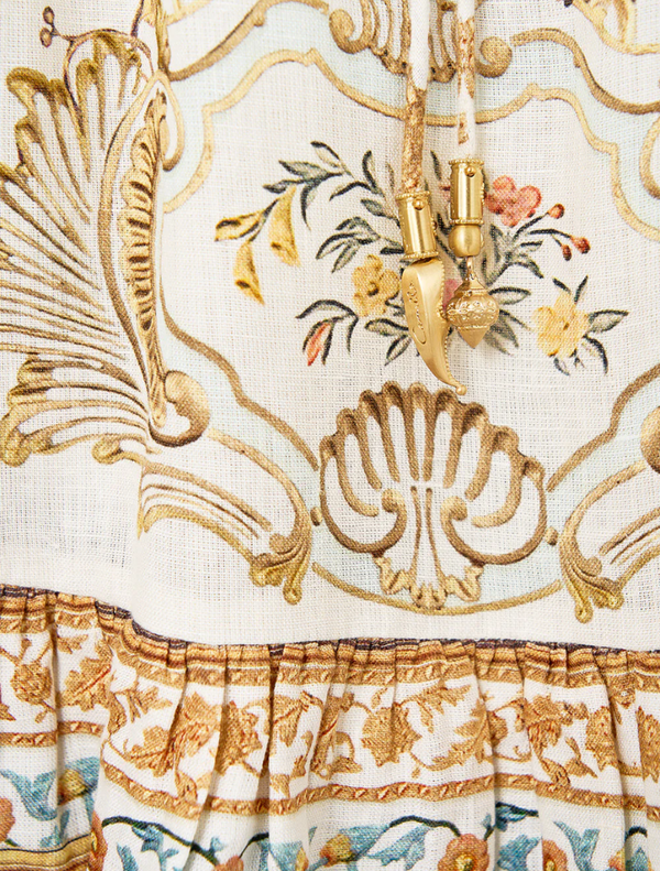 Elegant short v-neck dress with detailed embroidery, reflecting the artistic style of the Ottoman Dynasty.