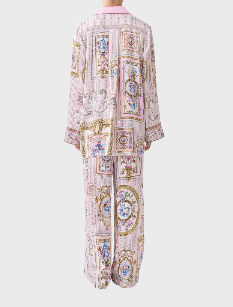 Pink pajamas with floral patterns, featuring a relaxed suit jacket design by Palapast.