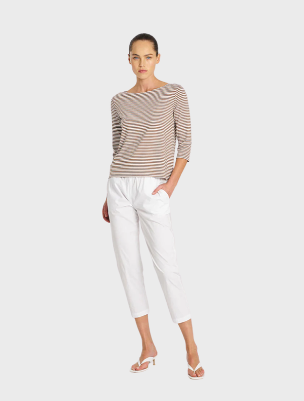  Relaxed boat neck top in saddle and white colors, featuring a comfortable fit and casual style.