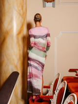 Elegant fitted midi dress in sheer mesh, featuring a resin print, ruched sides, and a side split for added movement.
