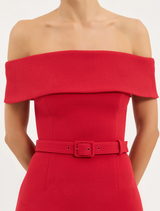  Beautiful red midi dress with a flattering silhouette, combining a fitted upper and a flowing lower half.