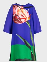 Blue Shift Code dress with a delicate tulip motif, combining comfort and style for any casual or semi-formal event.