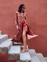 Stylish jacquard shorts in nougat with an urban botanic pattern, ideal for summer wear and casual outings.