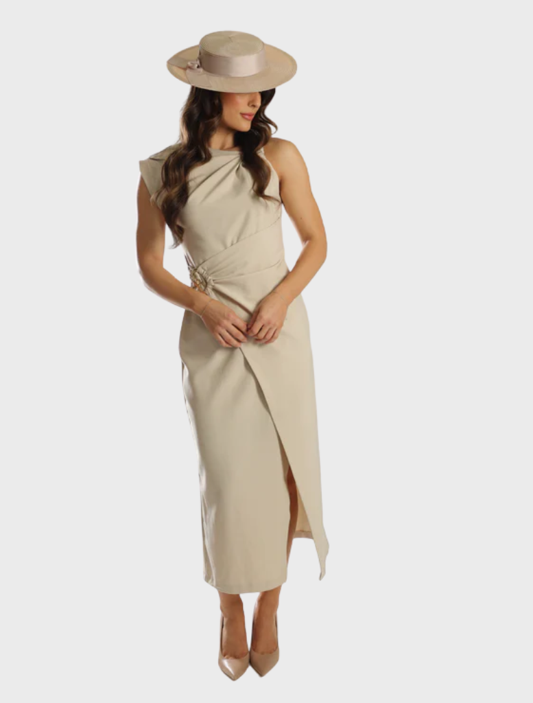  White and nude Clarke Racewear boater hat, designed with a wide brim for sun protection and a chic, fashionable look.