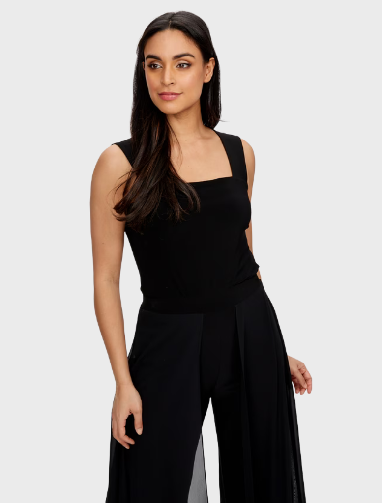 Black woven pants featured on a mannequin, emphasizing their contemporary style and versatile wearability.