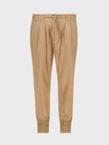 Biscotti-colored structured pant, designed with a sleek silhouette and tailored details for a polished appearance.