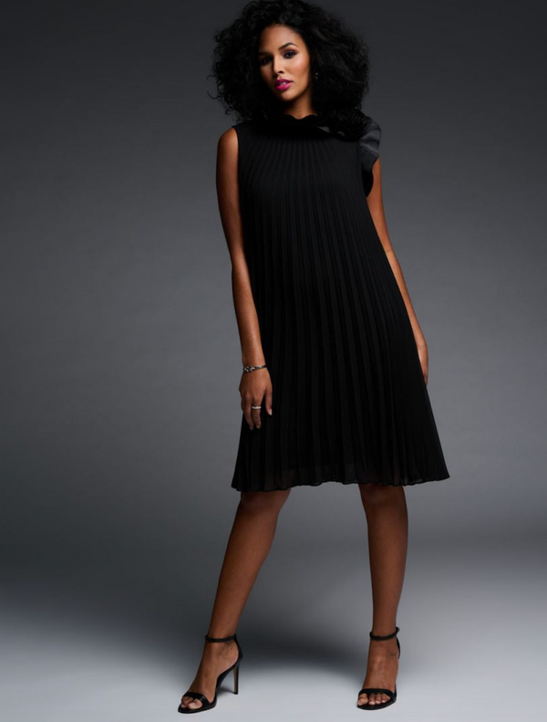 Sleeveless Pleated Dress Style 223728 - Black